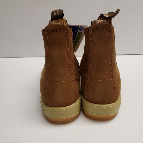 New Blundstone Crazy Horse Chelsea Boot - Picture 4 of 6